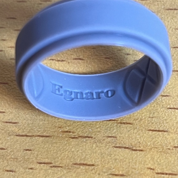 EGNARO Silicone Rings (Size 6) - Picture 4 of 6